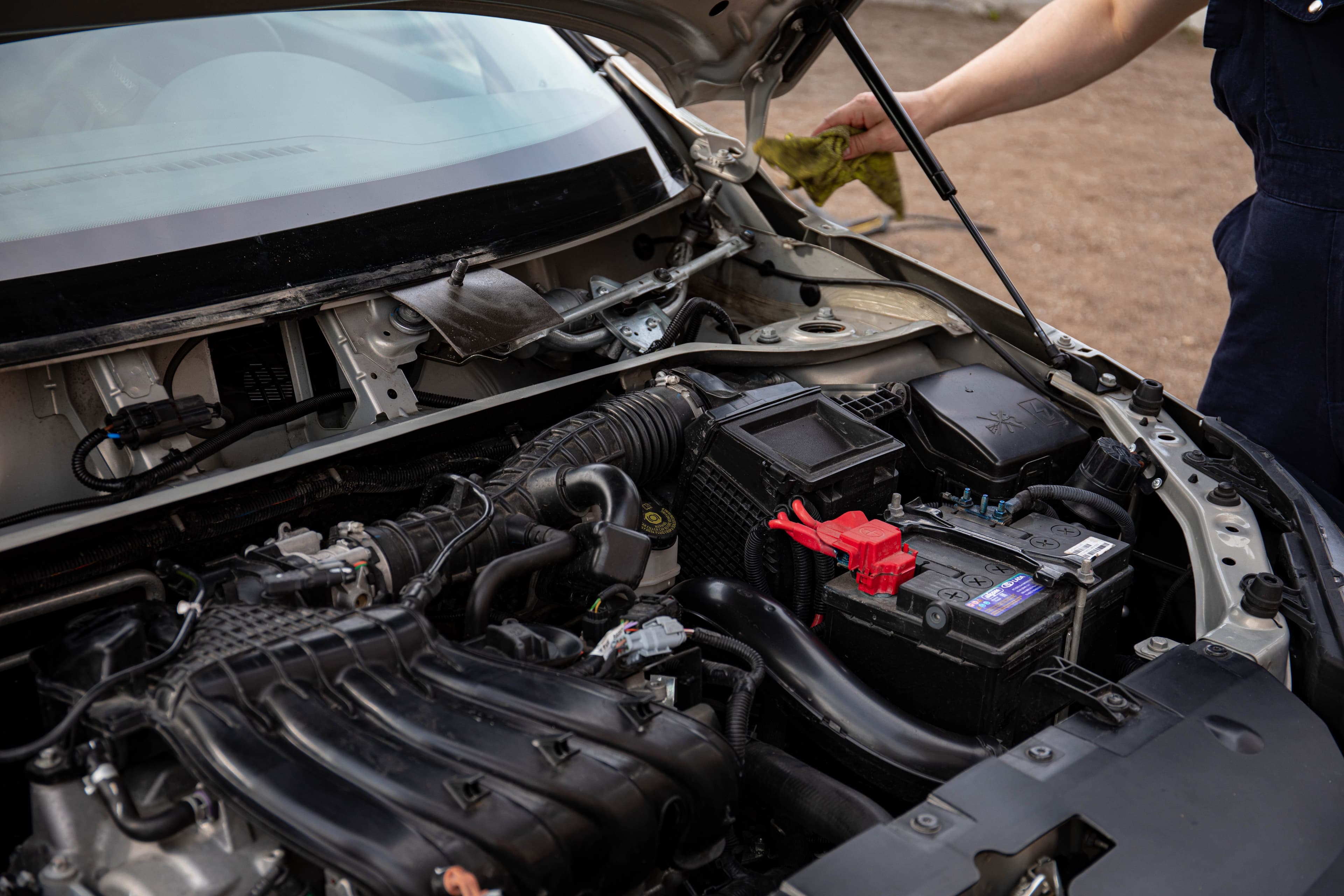 Battery & Electrical